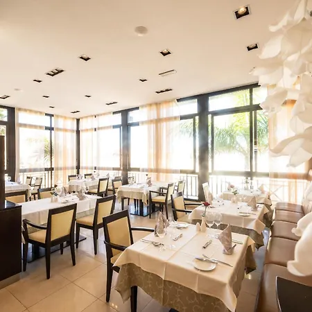 Hotel Luz Del Mar